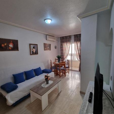 Gemuetliche Ferienwohnung In Torrevieja Ca100M Vom Strand Playa Del Cura Entfernt מראה חיצוני תמונה