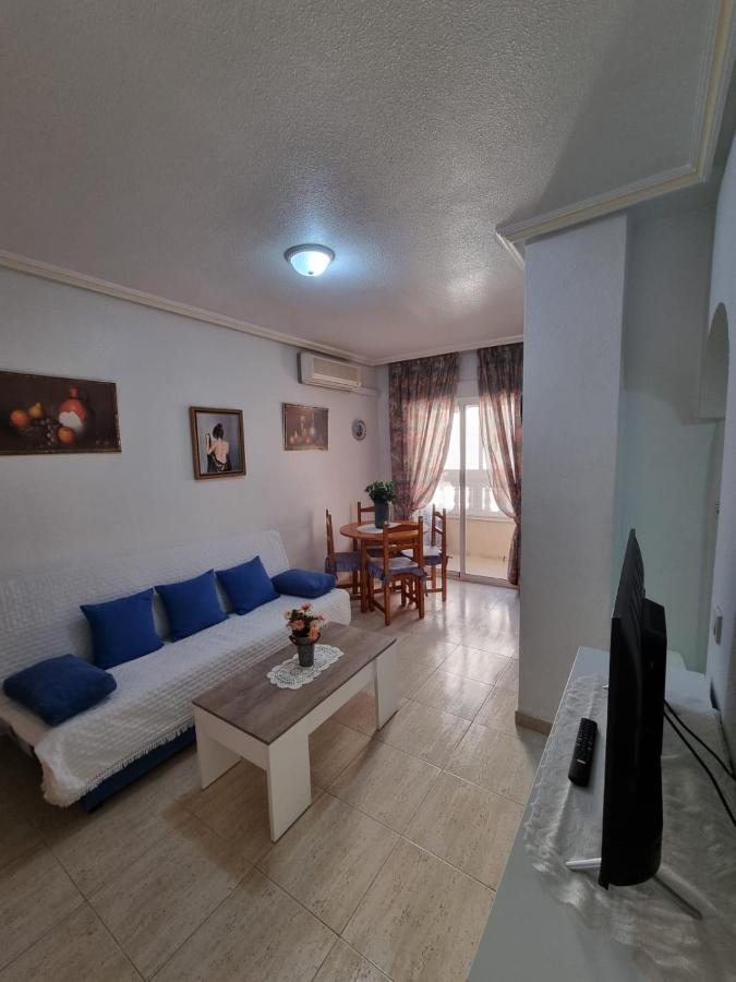 Gemuetliche Ferienwohnung In Torrevieja Ca100M Vom Strand Playa Del Cura Entfernt מראה חיצוני תמונה