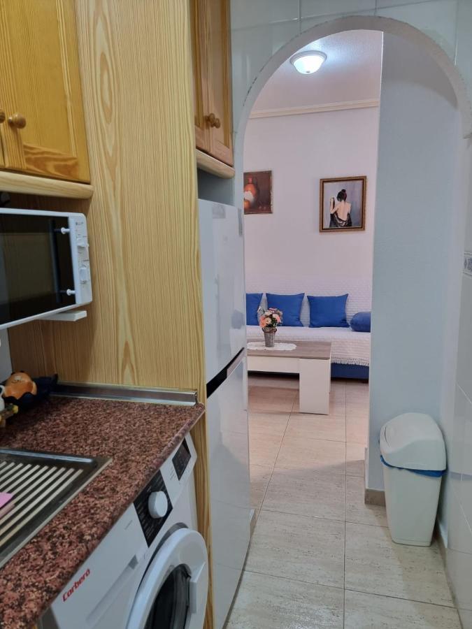 Gemuetliche Ferienwohnung In Torrevieja Ca100M Vom Strand Playa Del Cura Entfernt מראה חיצוני תמונה