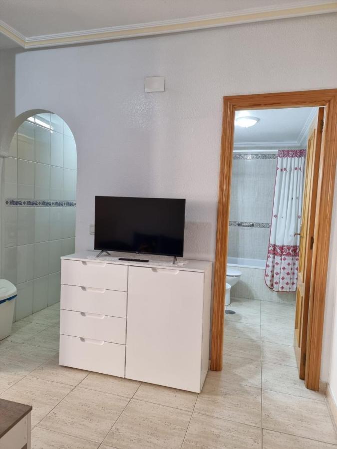 Gemuetliche Ferienwohnung In Torrevieja Ca100M Vom Strand Playa Del Cura Entfernt מראה חיצוני תמונה