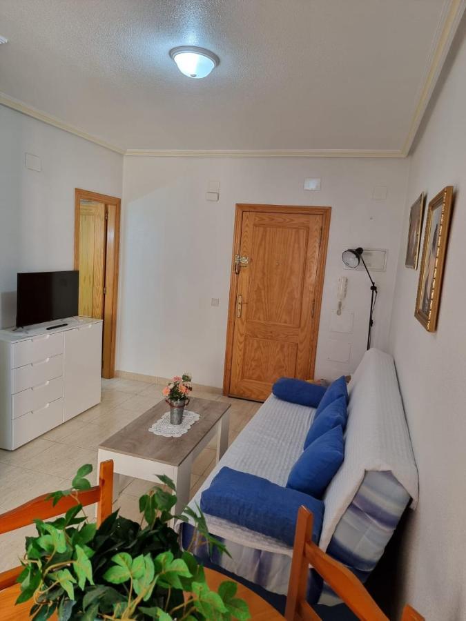 Gemuetliche Ferienwohnung In Torrevieja Ca100M Vom Strand Playa Del Cura Entfernt מראה חיצוני תמונה